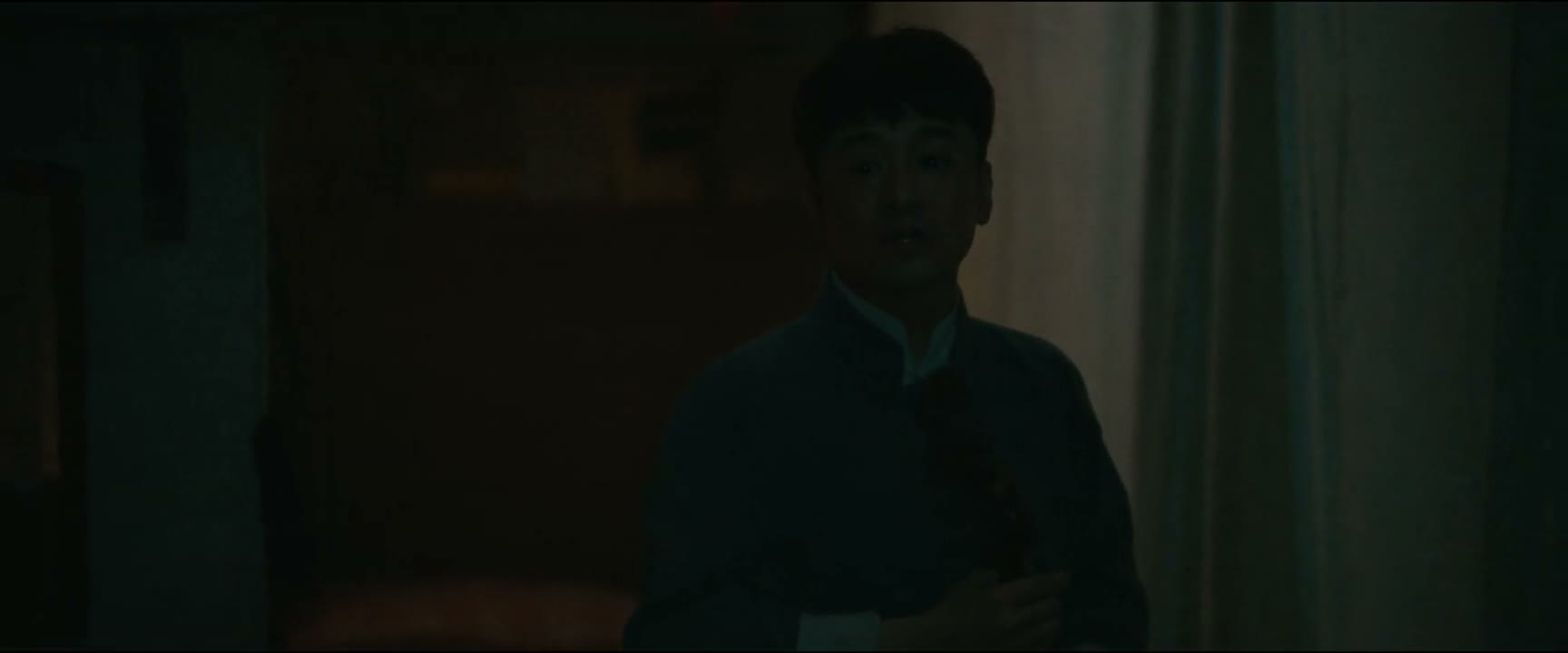 明天我找个电工就给它修了啊 放心吧 夫人