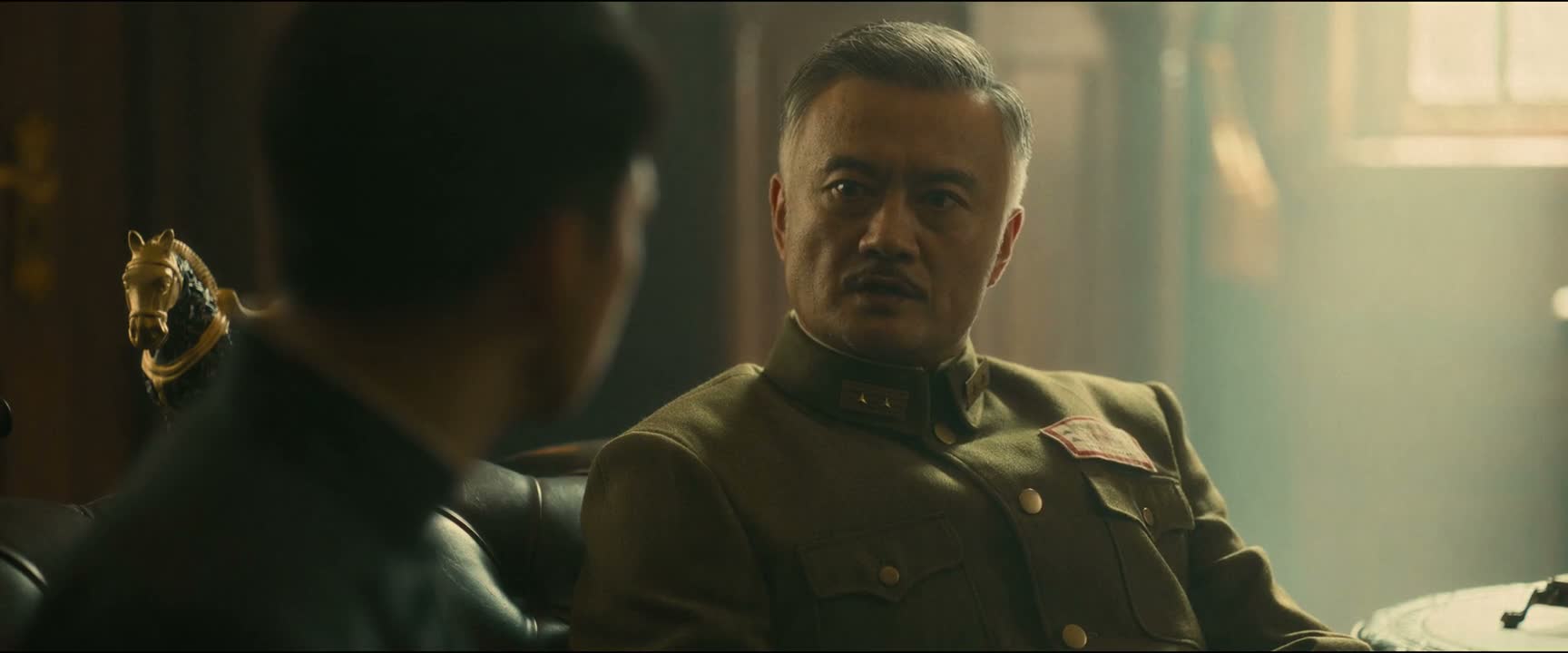 我们同时就要处置另外一个人