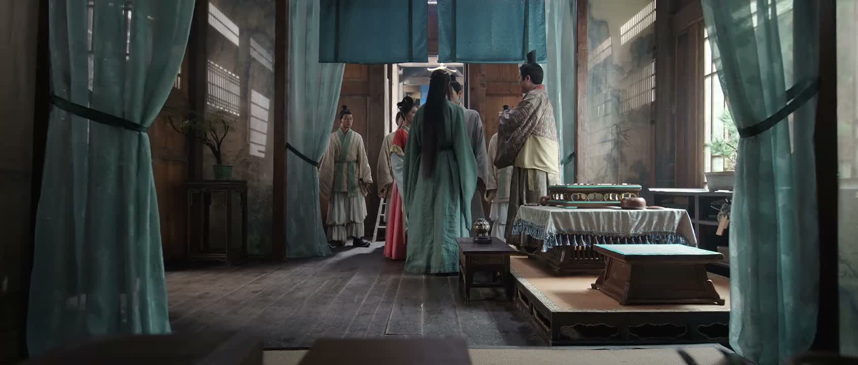 是不想让外人知晓你们的师父