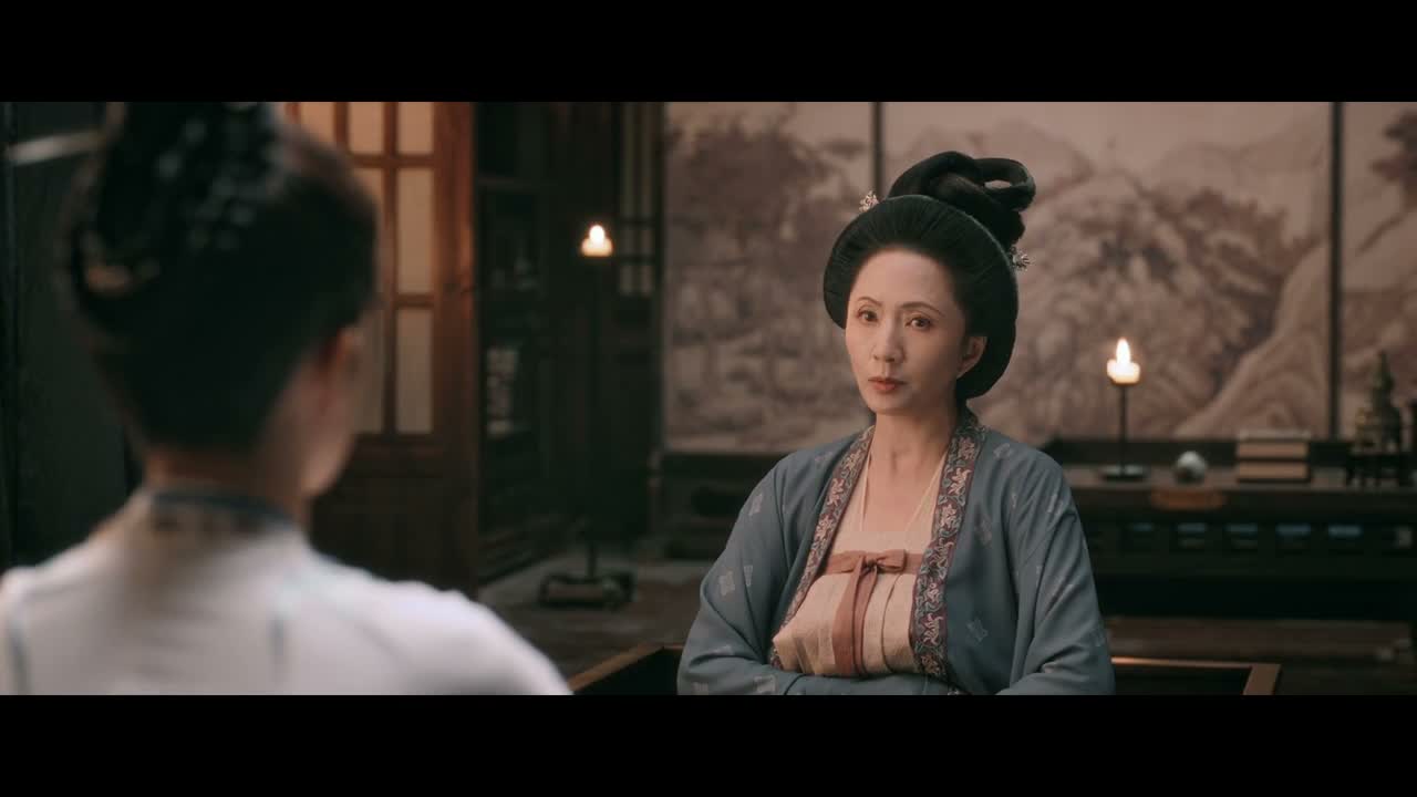 家中忽然敲锣打鼓