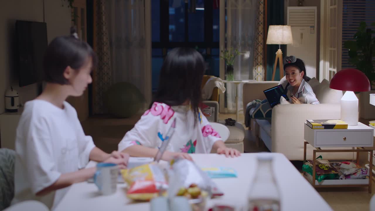 你还带他去看你的树
