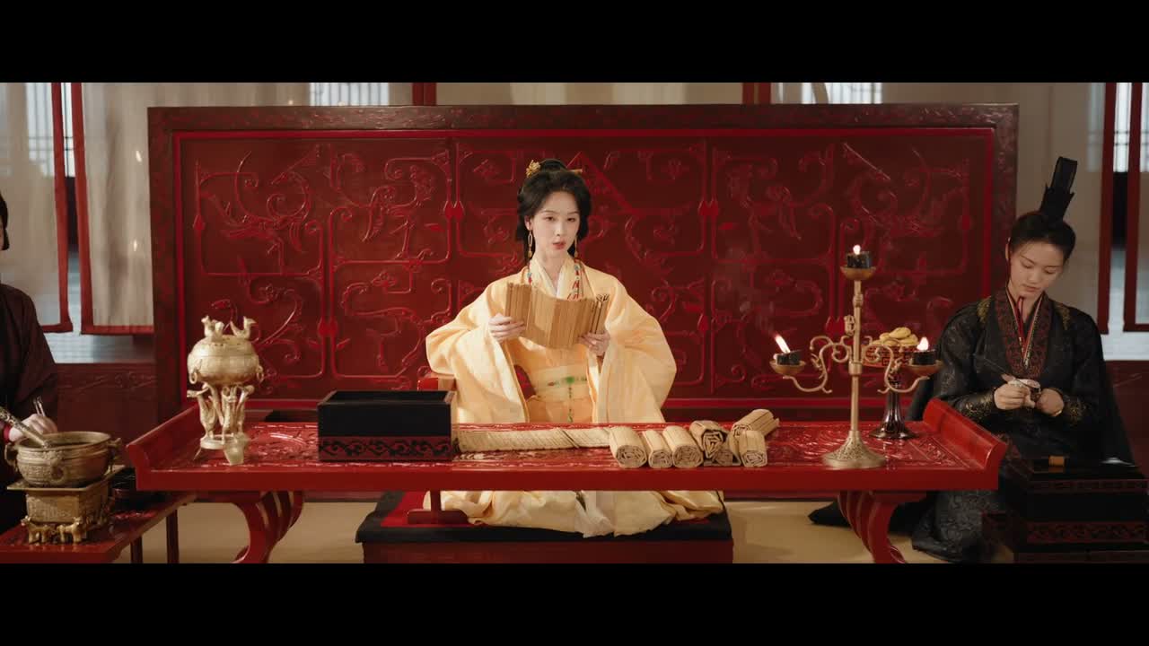 我就是要让他慌不择路