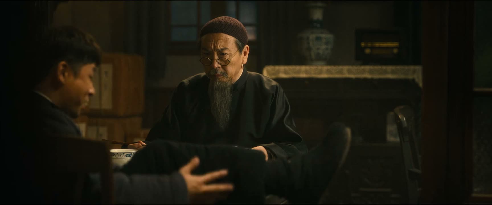 看着没 放裤管里了