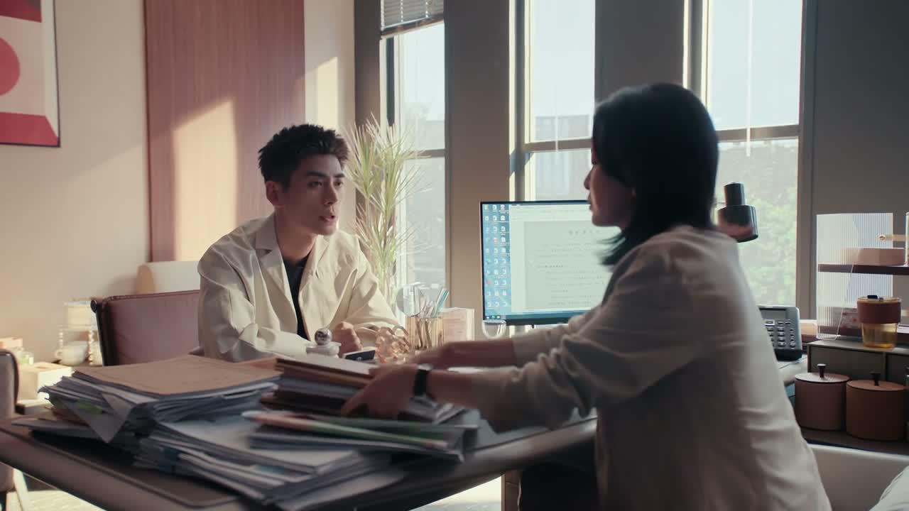我替她向你道个歉