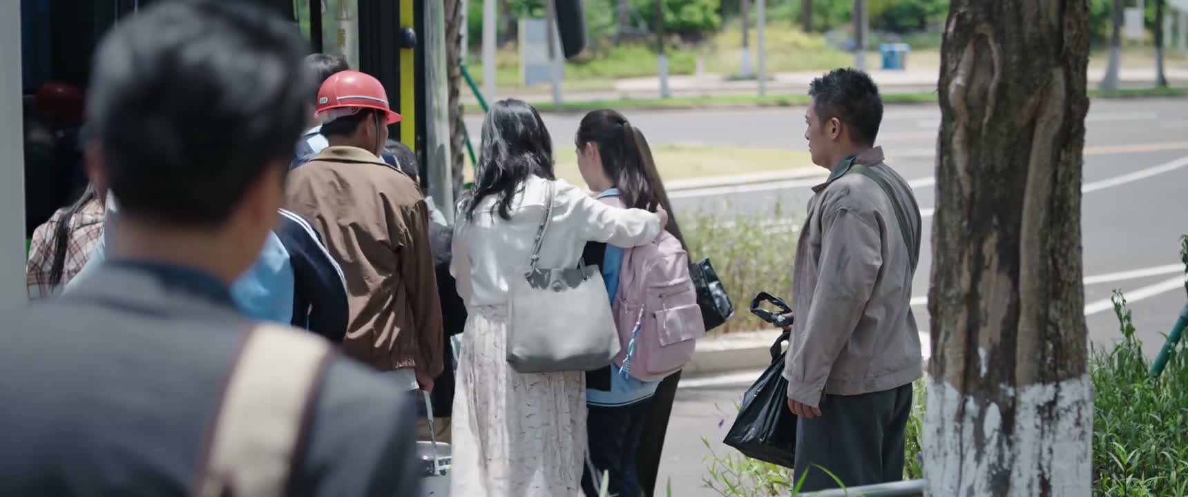 变态 离我们远点