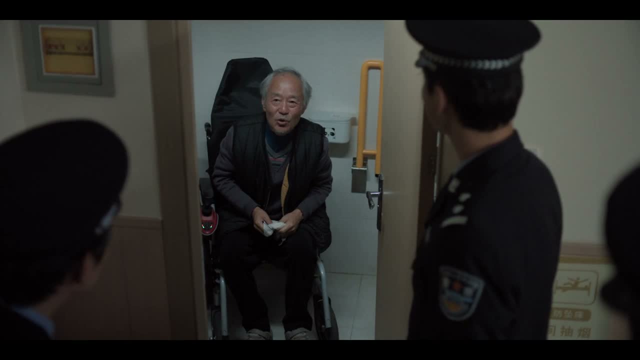 他到火车站送人去了