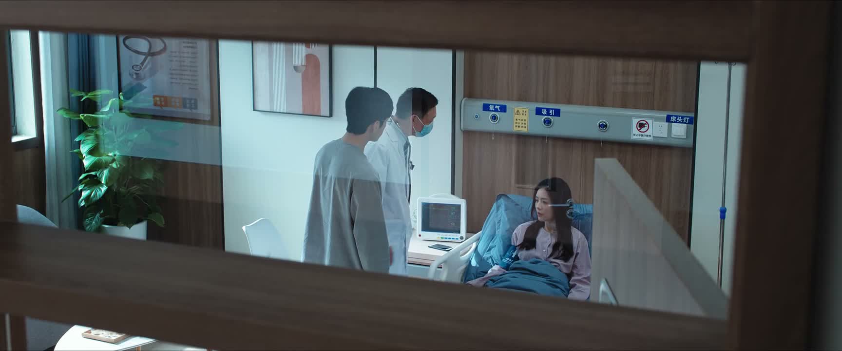 毕竟坠水时啊 她的内脏受到了损伤