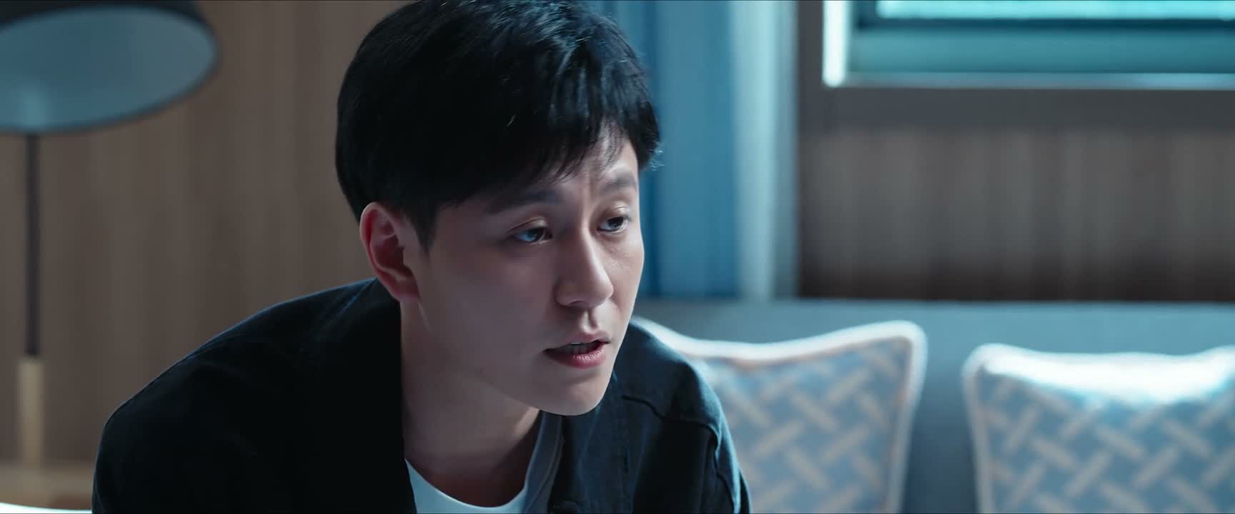 不如从一开始就告诉他们 我以前当过警察