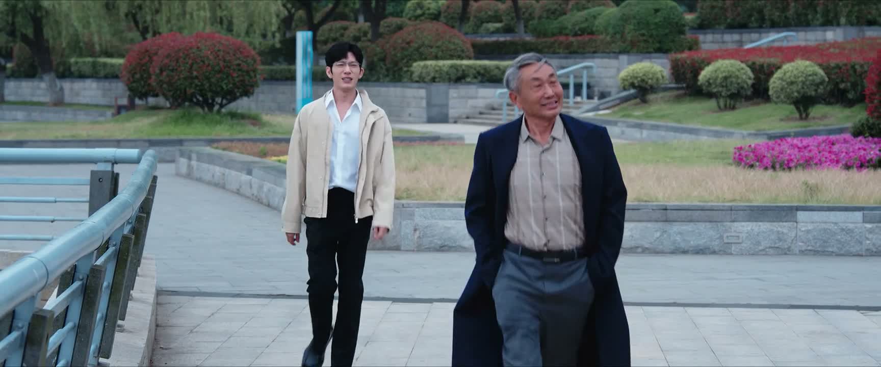 您就穿这个 去参加我跟周瑾的婚礼吧 一定一定