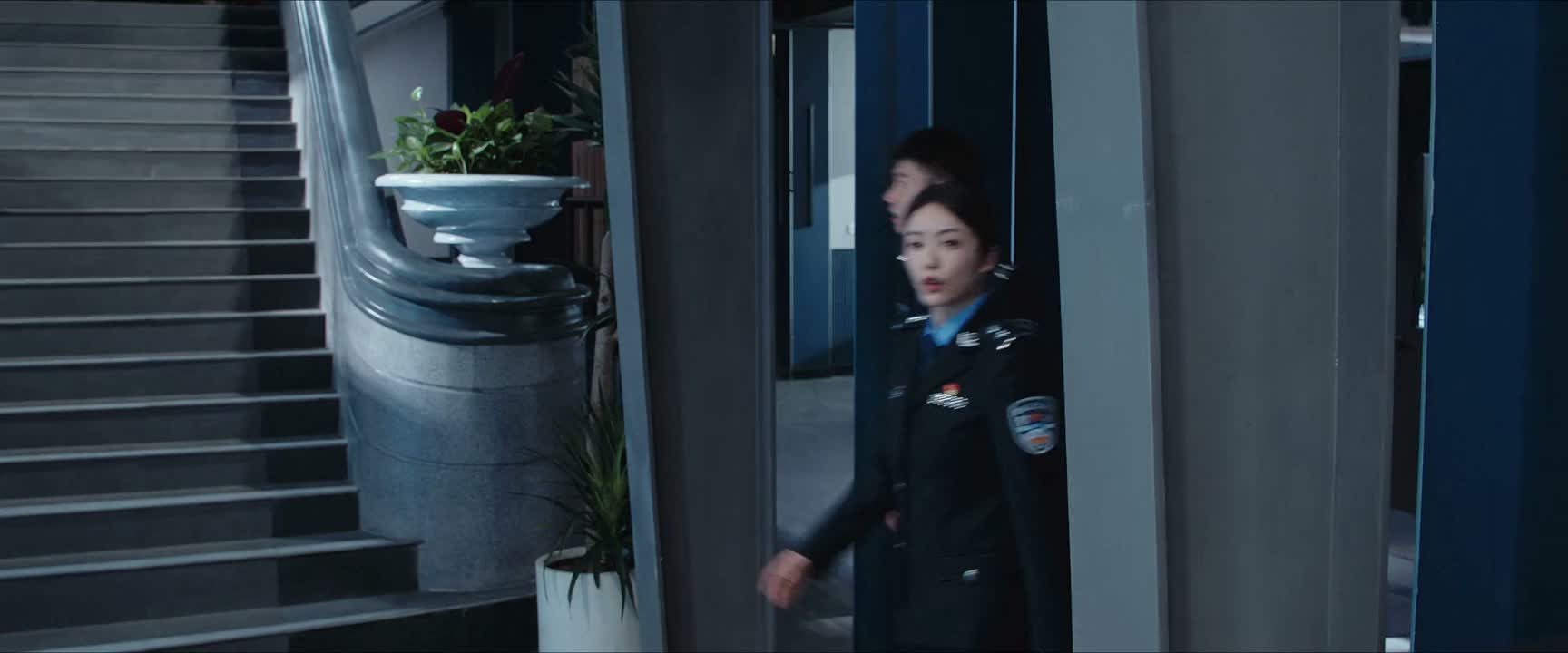 同志们 给你们介绍一个新同事 高耀杰