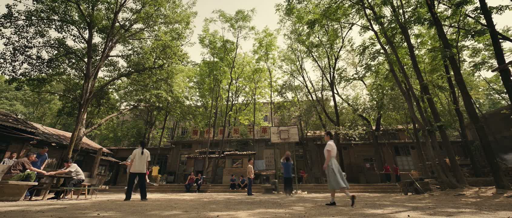 干啥去 我给孩子拿点糖