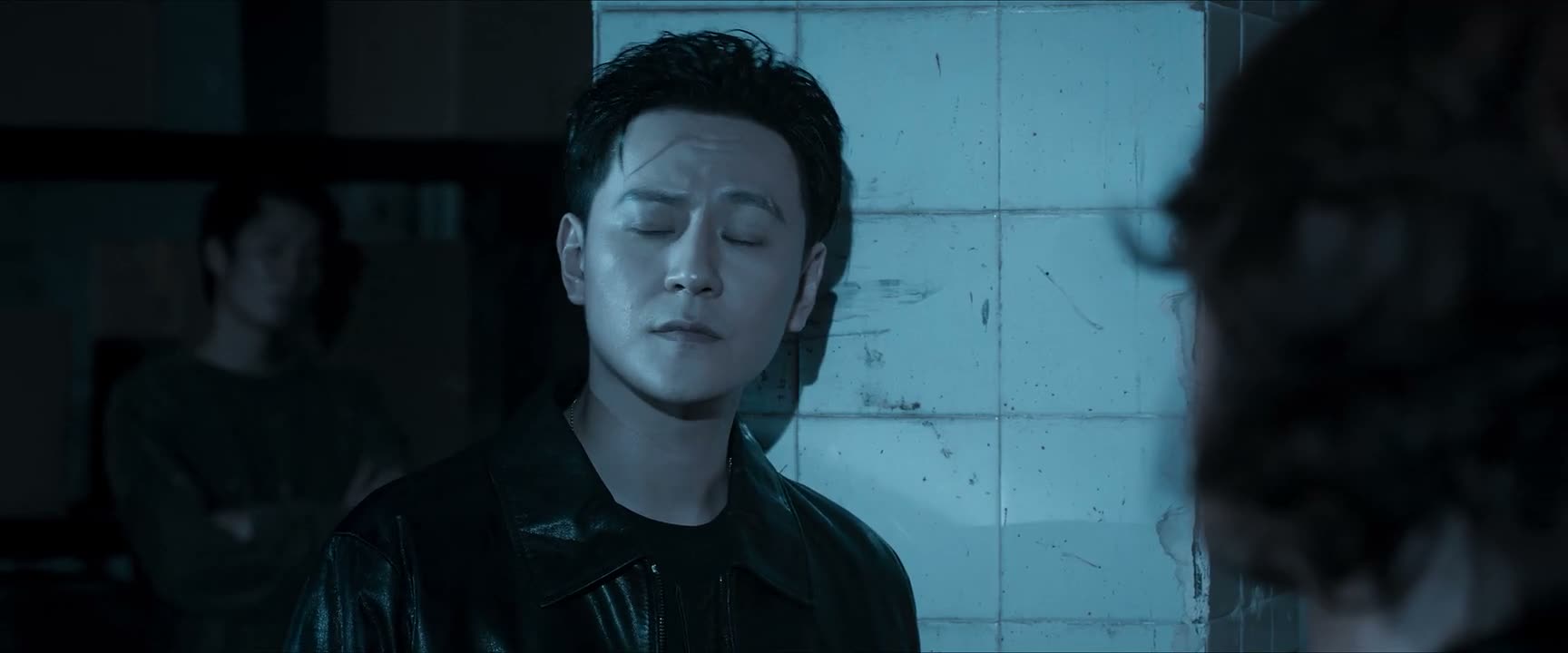 大哥 你就这么看着