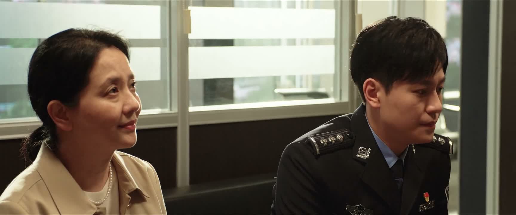 看这小子没事啊 我们就放心了 好