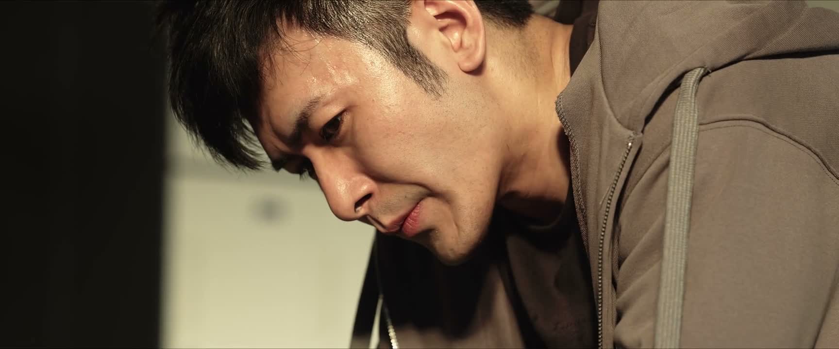你也吃了很多很多苦 才走到今天
