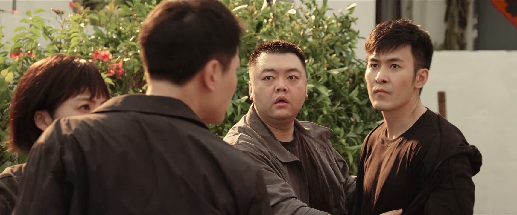 他怎么出事的你都不知道 你还有脸回来