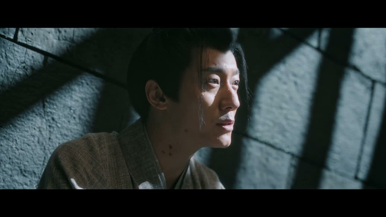 忽然闯进来一个大官