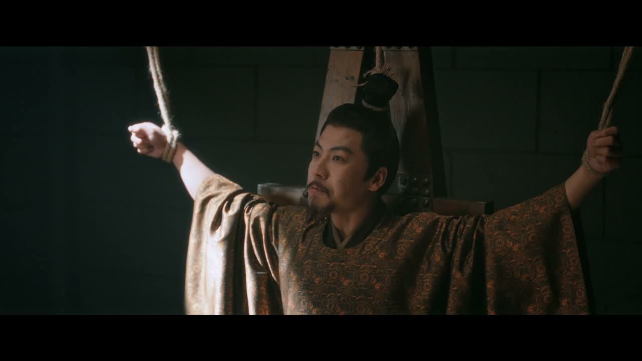- 你… - 给你一个时辰 好好考虑