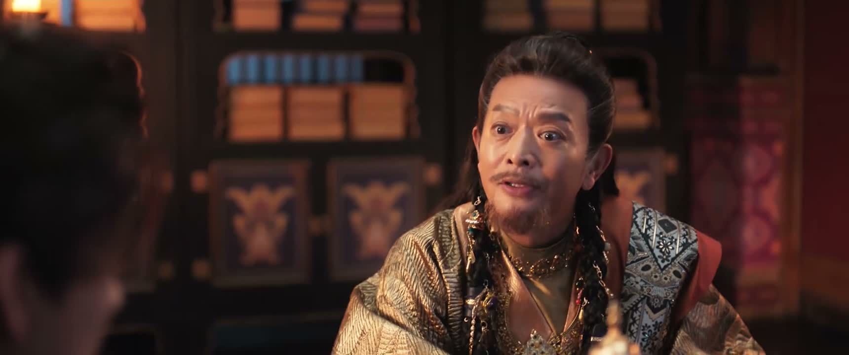 都是他自己咬着牙