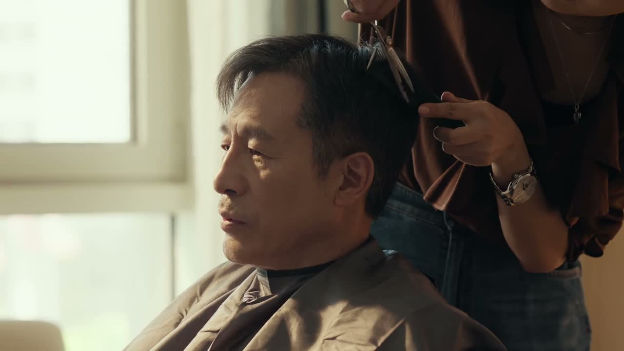 学不会放下过去