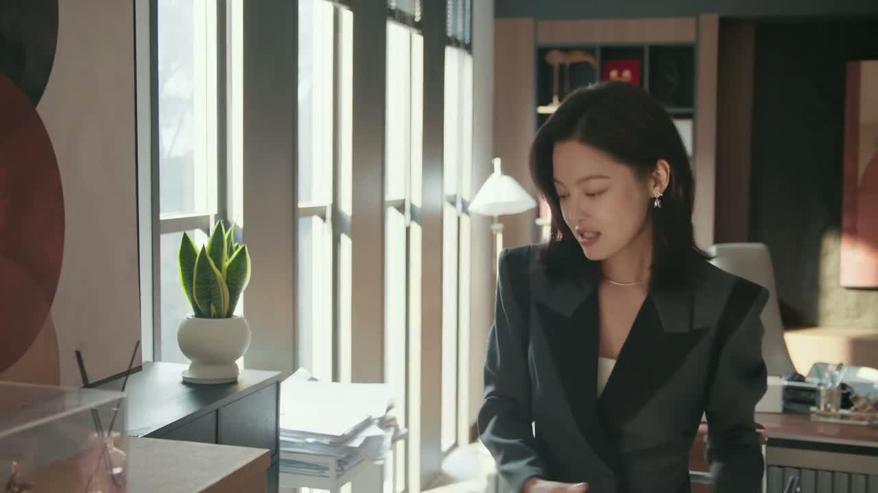 之前是他鸠占鹊巢