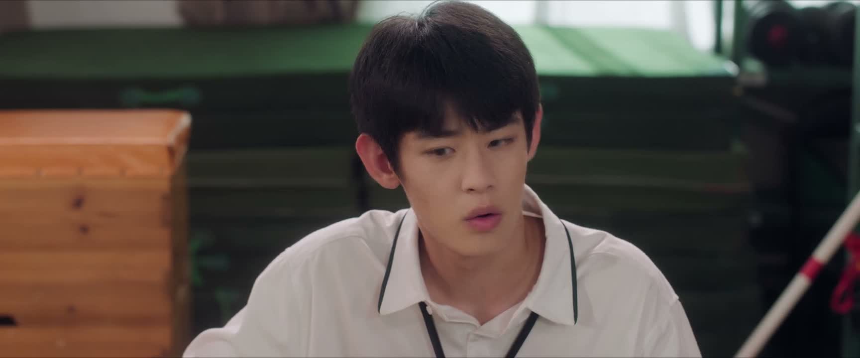 红阳公园下棋 风雨无阻