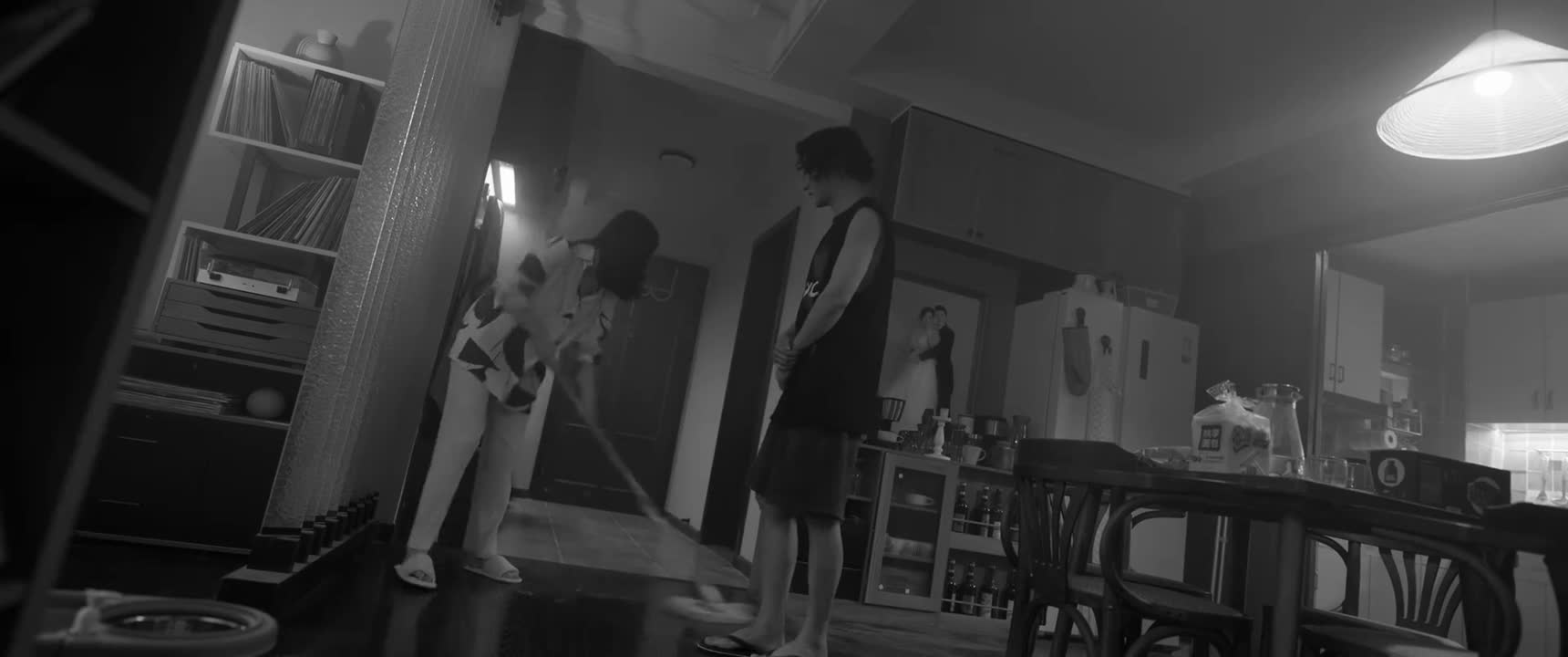 咋了吗 一提狗就这样