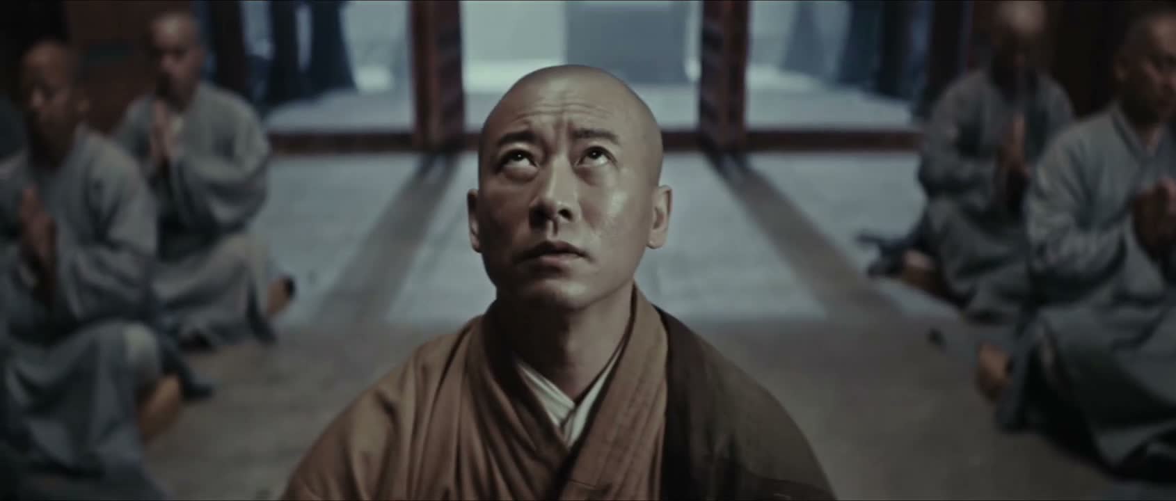 荒谬又可怕的噩梦