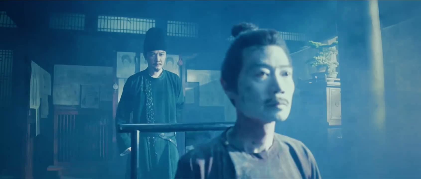 口口声声的不近女色