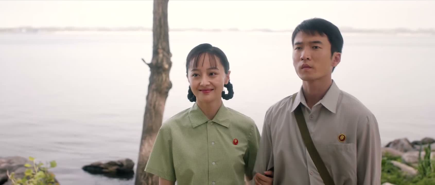 在家等我们回来啊 快走吧