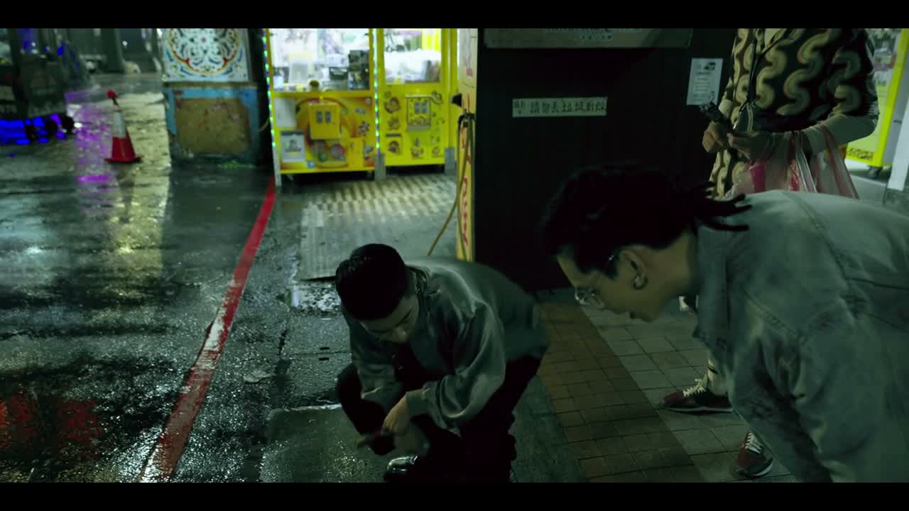 - 怎么办？ - 不然就别拍啊