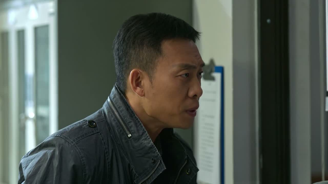 别跟赵立冬他们 混在一起了