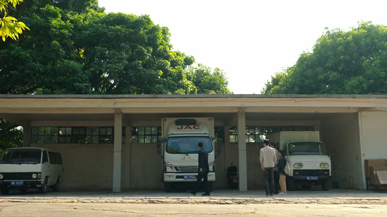 没两年吧 就买了