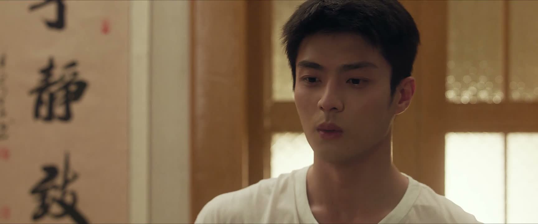 我穿太小了吧