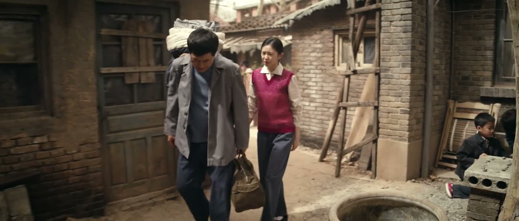要不就在我那儿凑合一晚得了