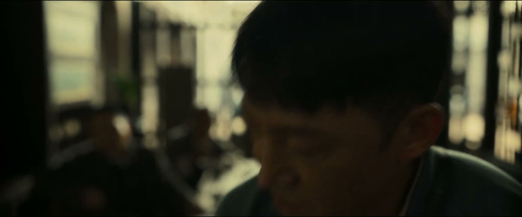 对于这些两面人 我们要做好保护 给他们壮胆