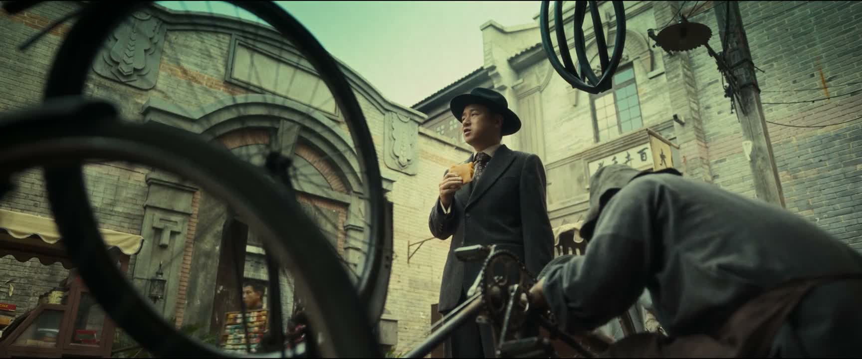 你上峰既然派你来 跟我做生意