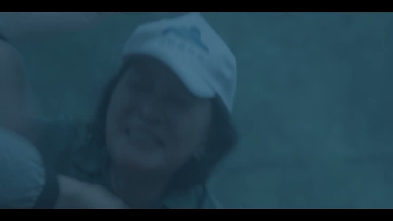 你瞎说什么? - 别打了 - 松手