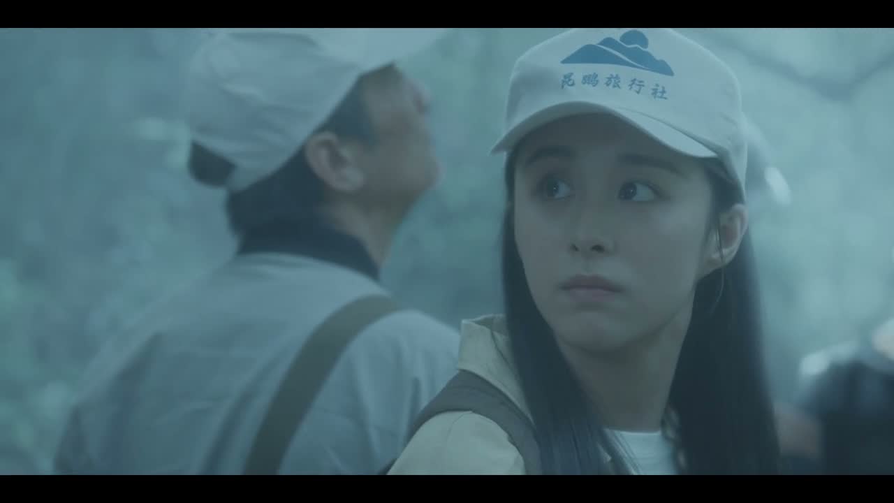 前后左右 把手拉起来