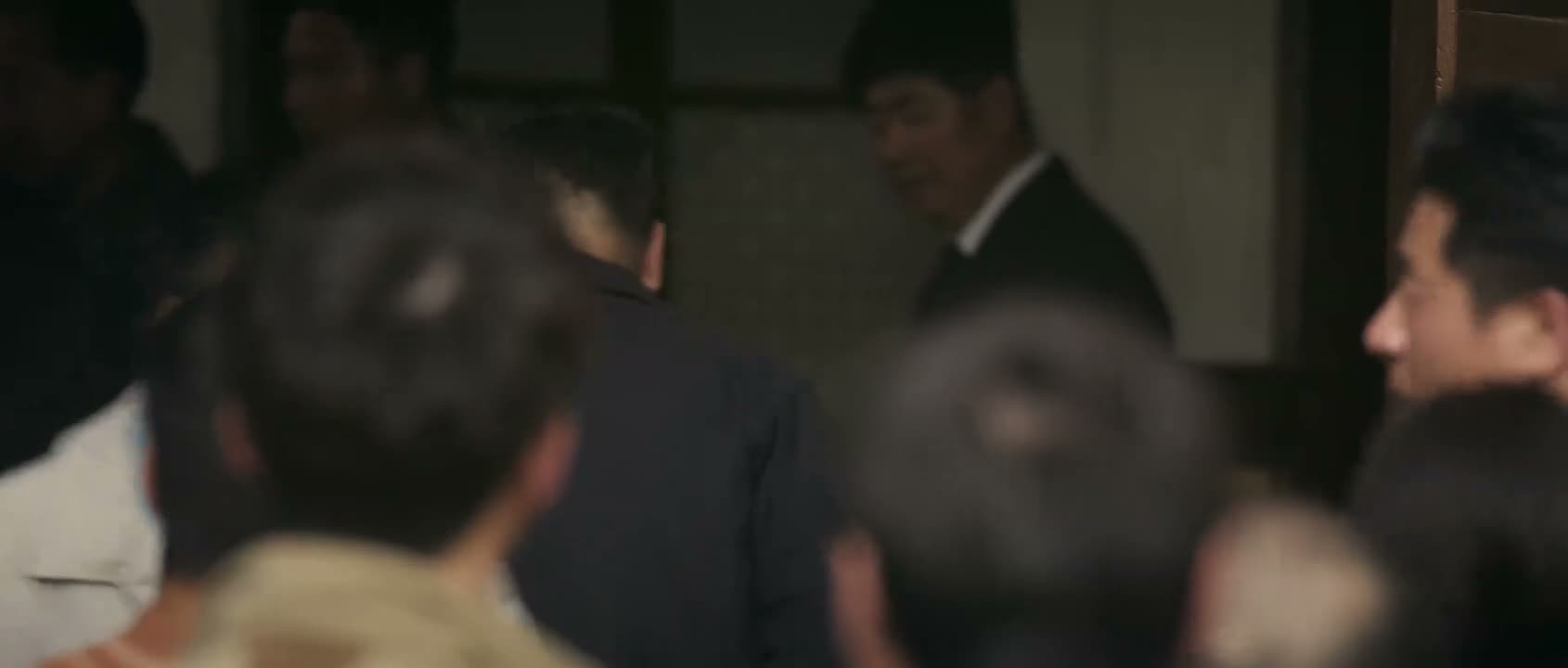 不能走嘛 你得给说法呀
