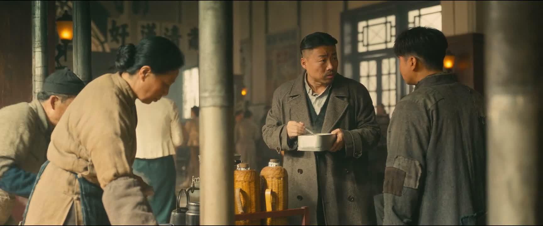 你别说客舱的票 就是货舱的票 都被炒上天了