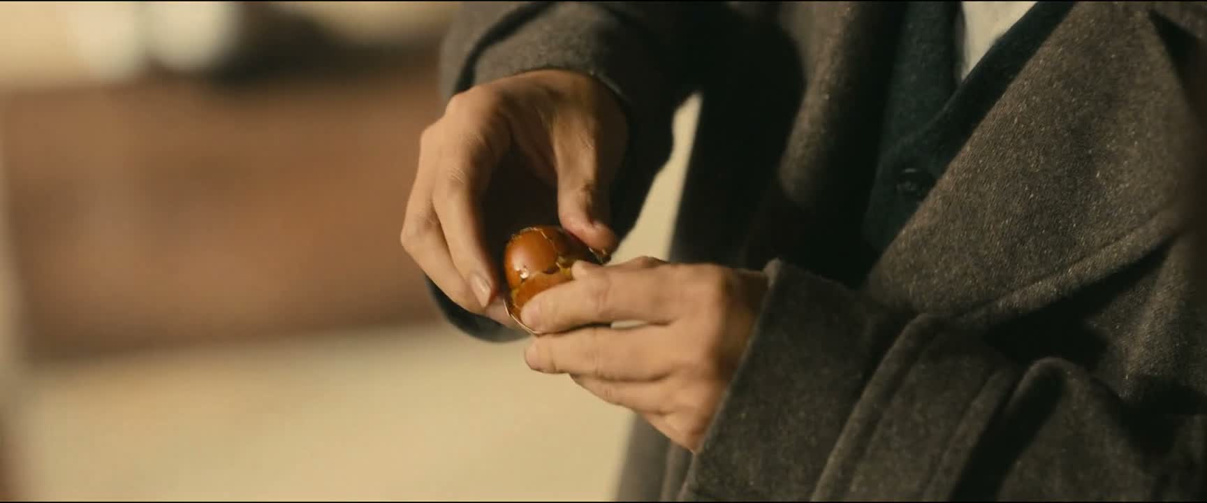 现在呀 你就是坐着小划子去江心
