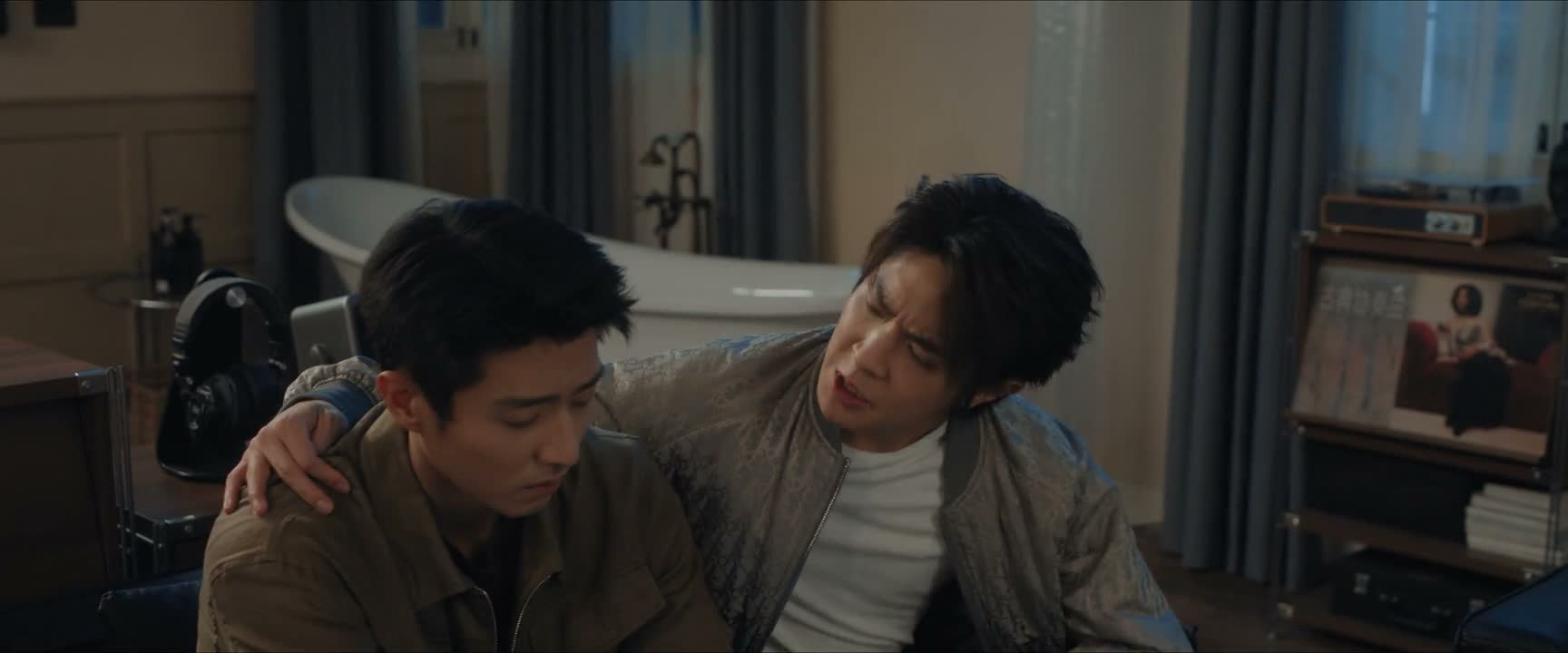 你让我教你两招 怎么样