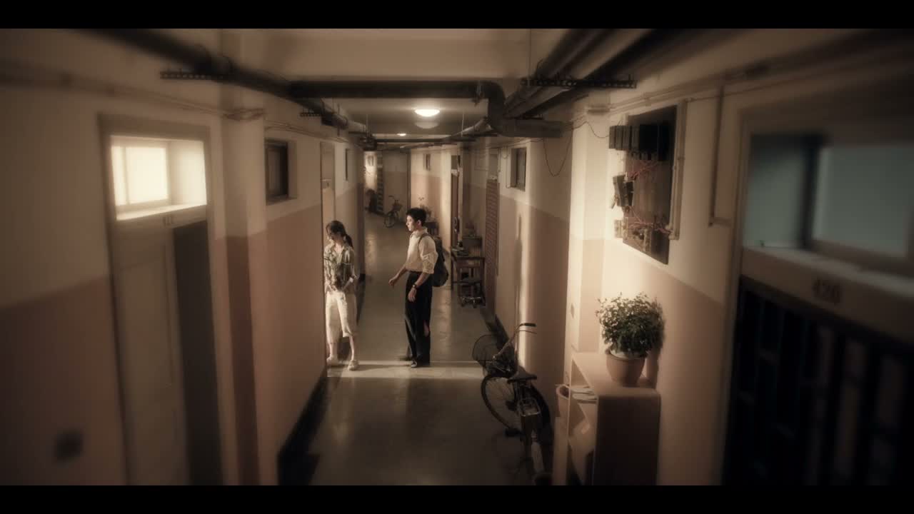 总是怕警察会突然来敲门