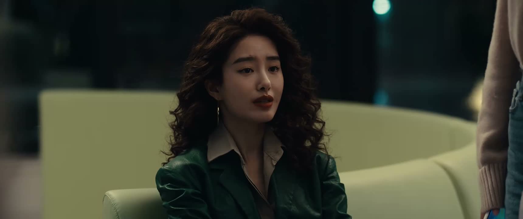 没想到在路上 跳车闹自杀