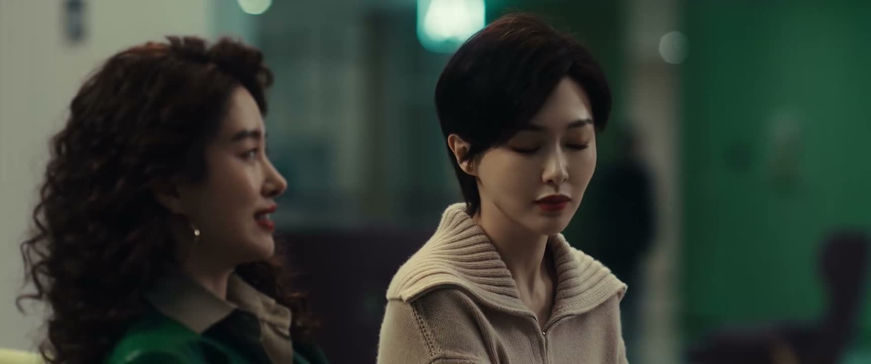 那 要不明天我请大家吃个饭吧 在这附近