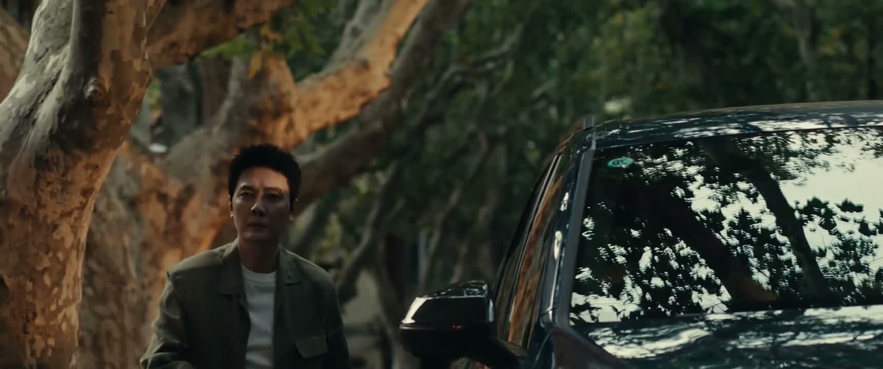 你这么愚蠢的女人 让开