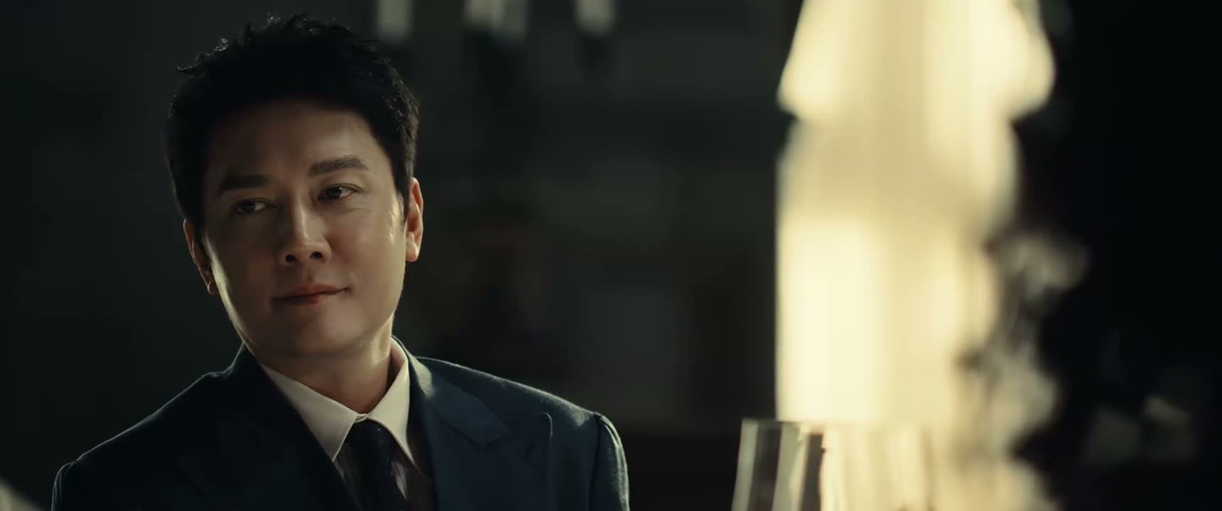 我们去年把儿子送到国外去了