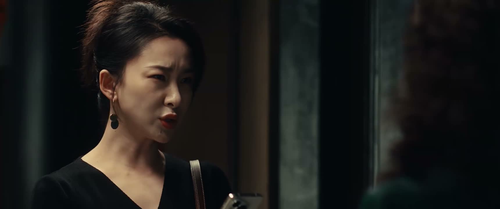 掌珠是你助理 你先回答我的问题 你有什么事情