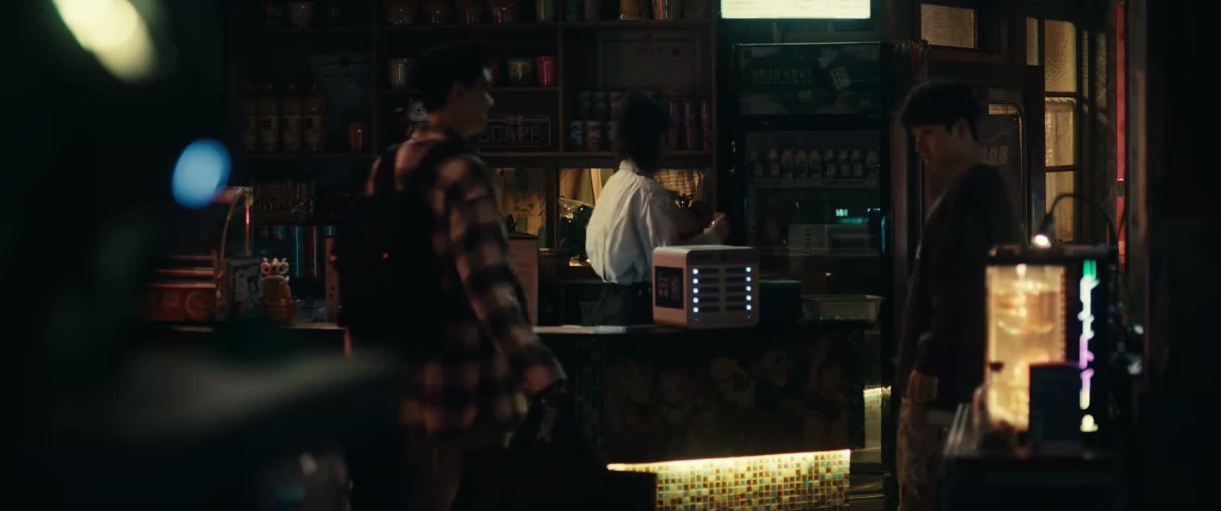 这大包小包拎的啥玩意儿 给我买的呀