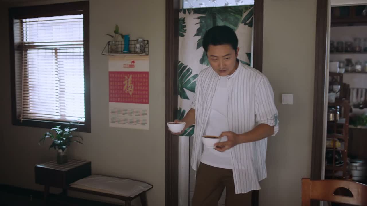 别磨磨蹭蹭的 再迟到了